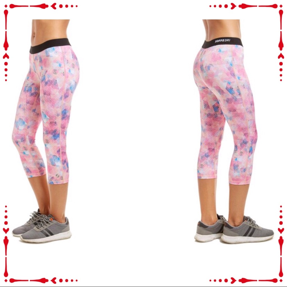 LOW RISE, SOFFE-DRI, COMPRESSION, CAPRI LEGGINGS. Junior Large. Medium - Picture 6 of 8